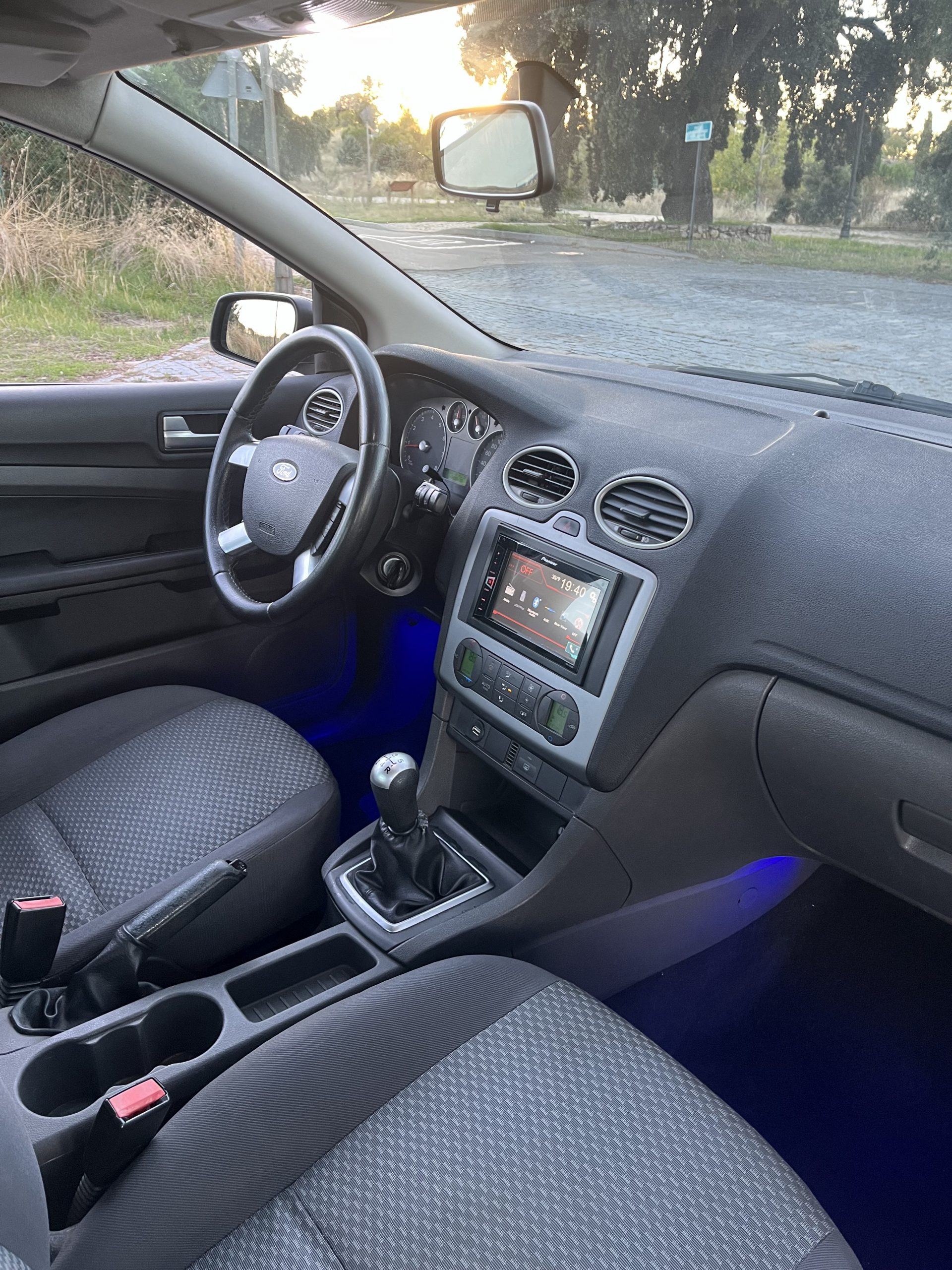 VENDIDO: FORD FOCUS TREND 1.6 100CV