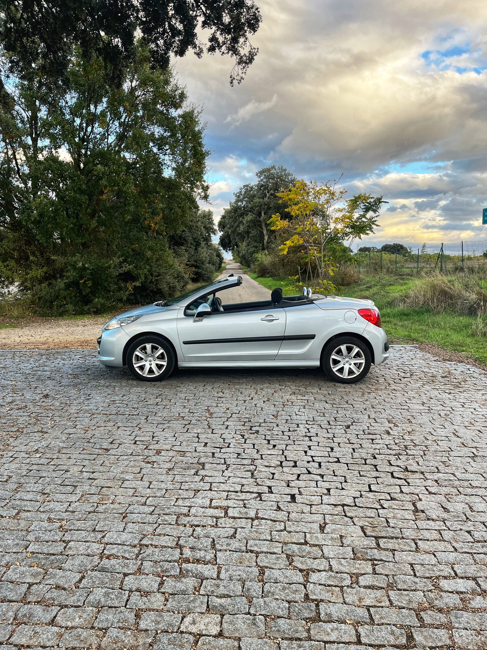 VENDIDO: PEUGEOT 207 CC 1.6 120CV