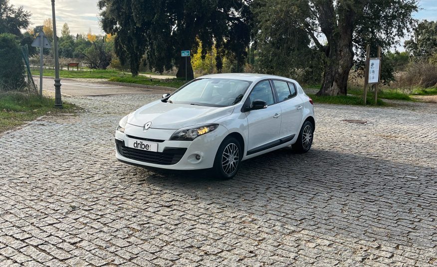 VENDIDO: RENAULT MEGANE EMOTION 1.6 110cv