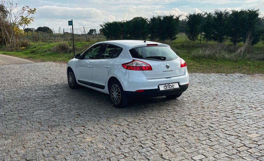 VENDIDO: RENAULT MEGANE EMOTION 1.6 110cv