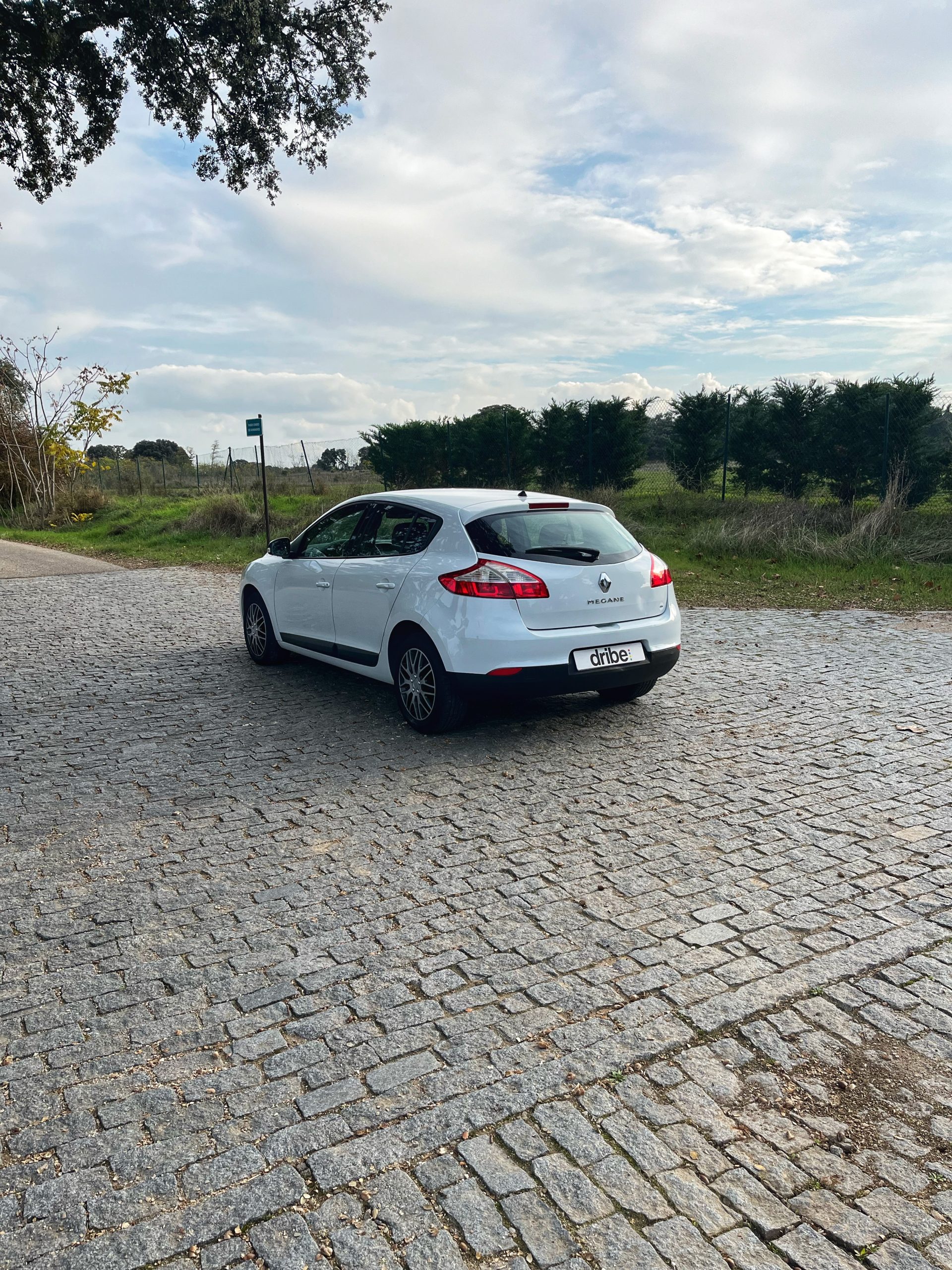VENDIDO: RENAULT MEGANE EMOTION 1.6 110cv