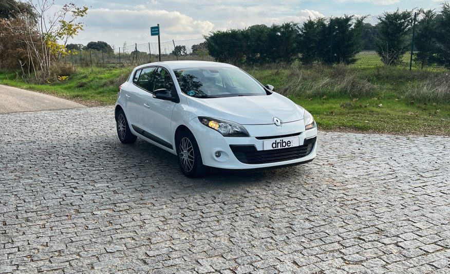 VENDIDO: RENAULT MEGANE EMOTION 1.6 110cv
