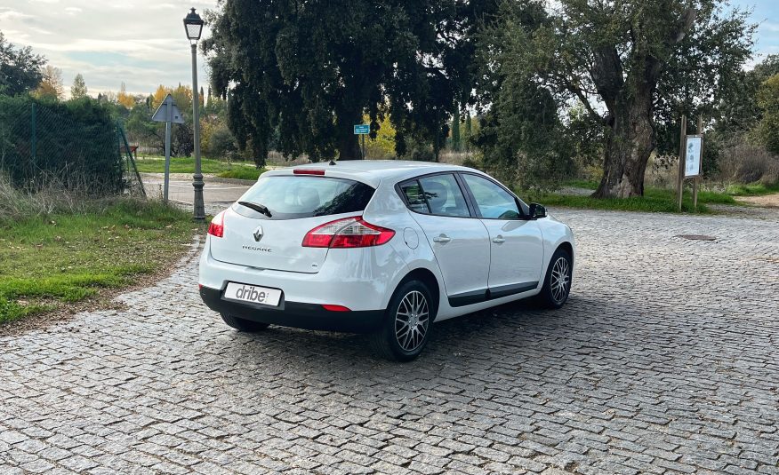 VENDIDO: RENAULT MEGANE EMOTION 1.6 110cv