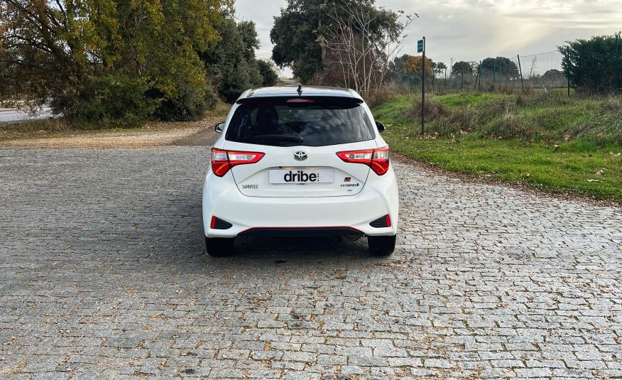TOYOTA YARIS 100h GR SPORT