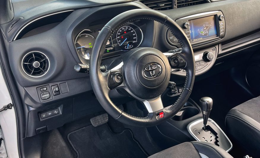 TOYOTA YARIS 100h GR SPORT