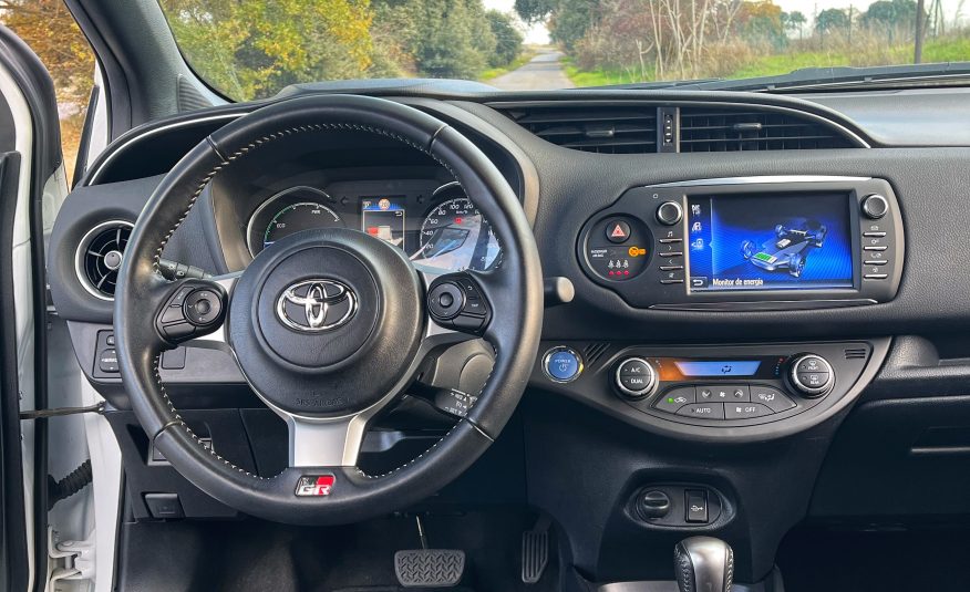 TOYOTA YARIS 100h GR SPORT