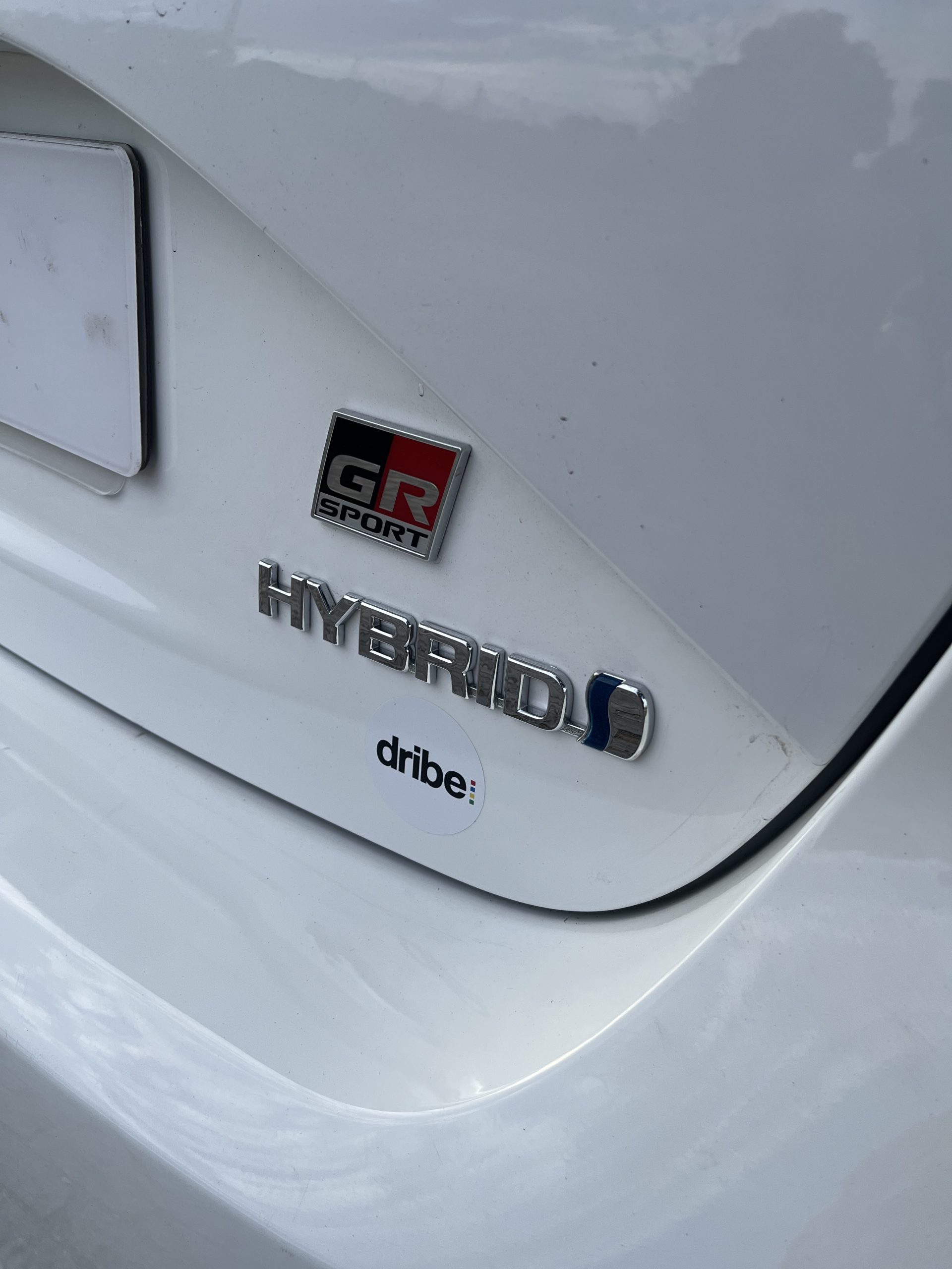 TOYOTA YARIS 100h GR SPORT