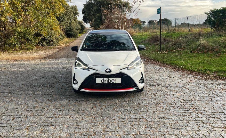 TOYOTA YARIS 100h GR SPORT
