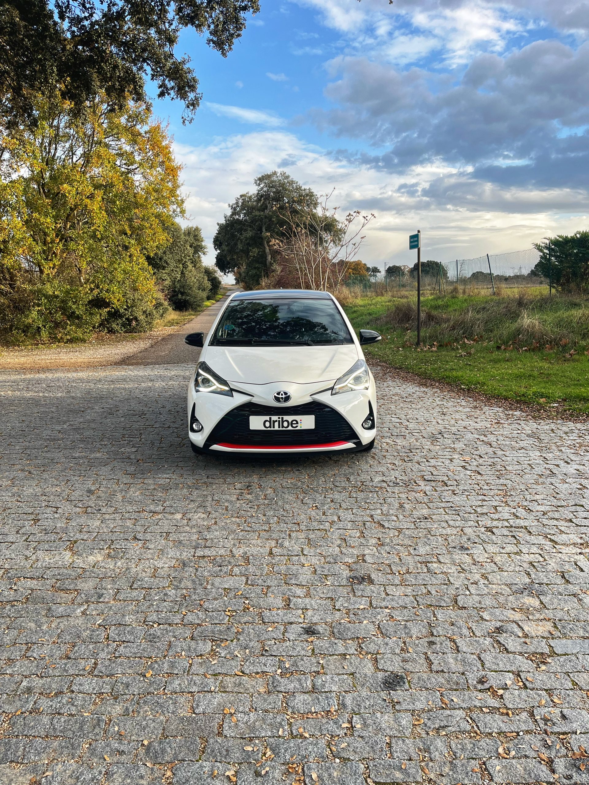 TOYOTA YARIS 100h GR SPORT
