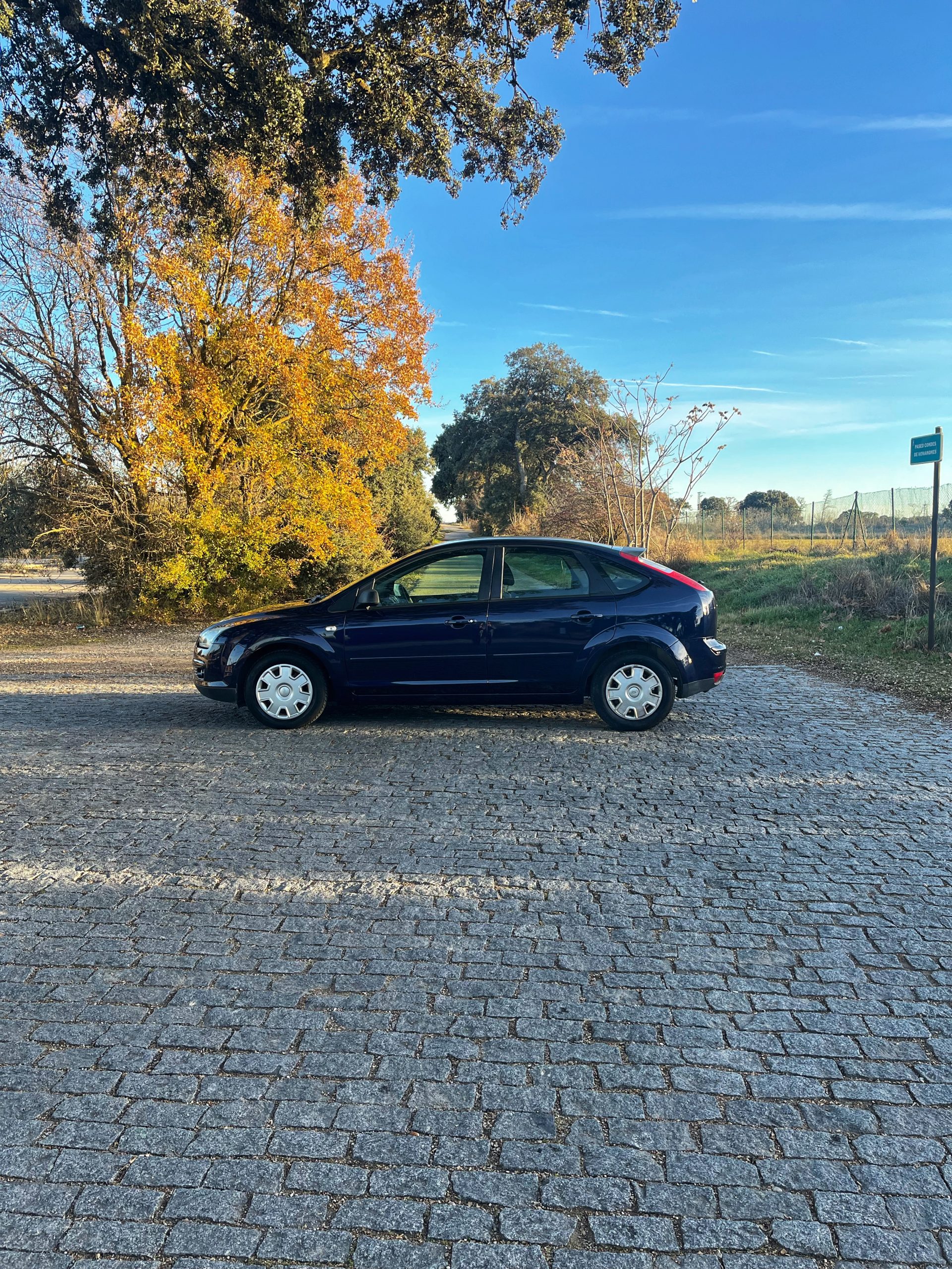 VENDIDO: FORD FOCUS TREND 1.6 100CV