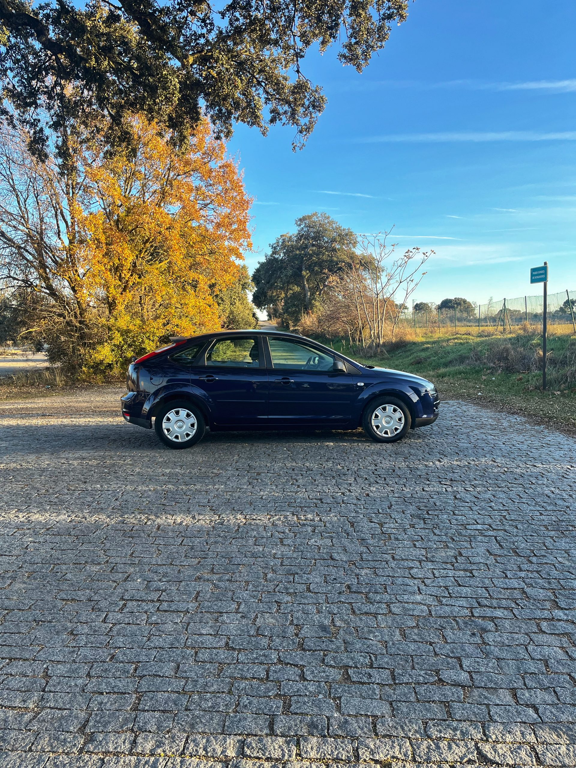 VENDIDO: FORD FOCUS TREND 1.6 100CV