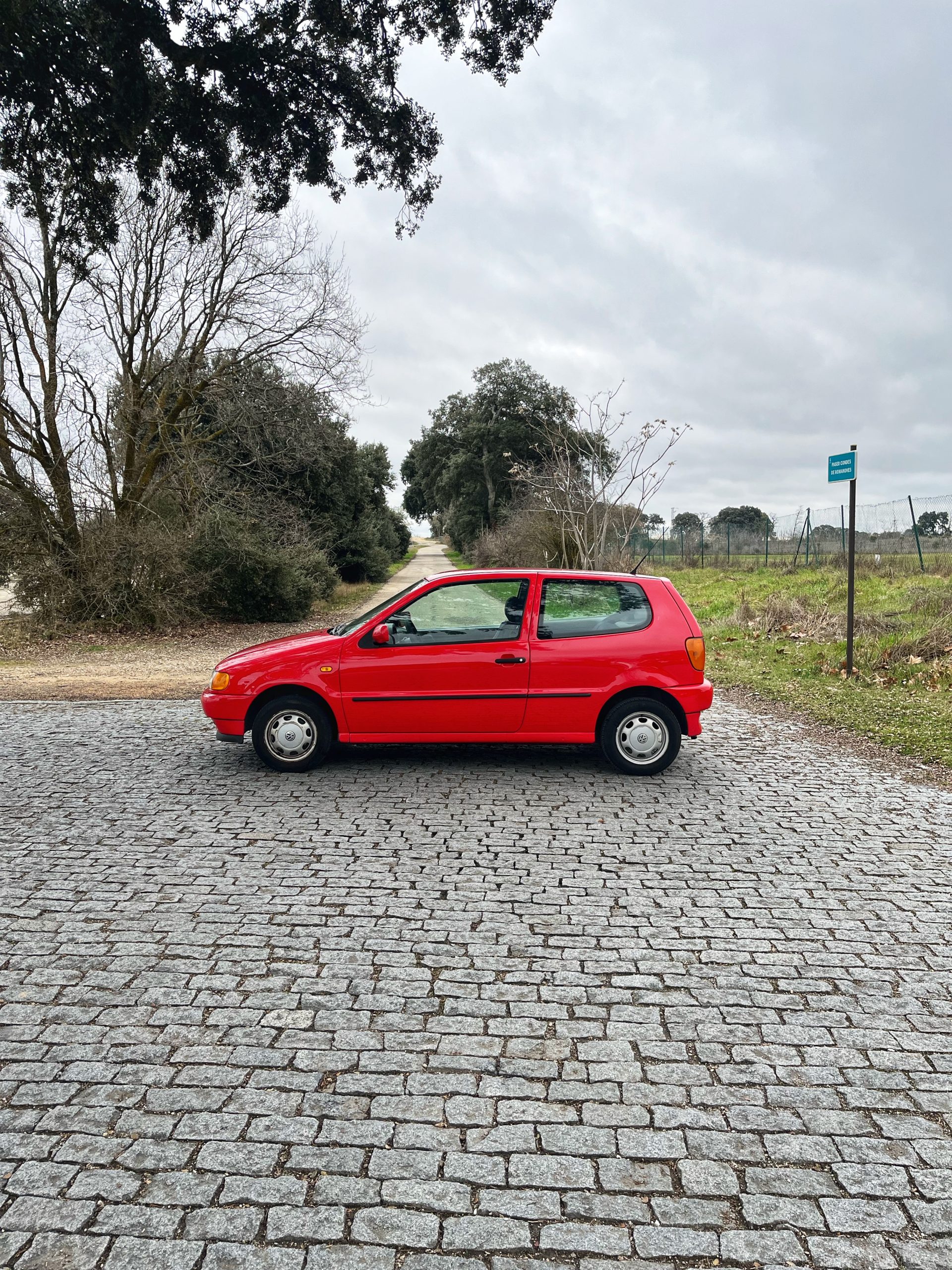 VENDIDO: VOLKSWAGEN POLO 1.0 50CV