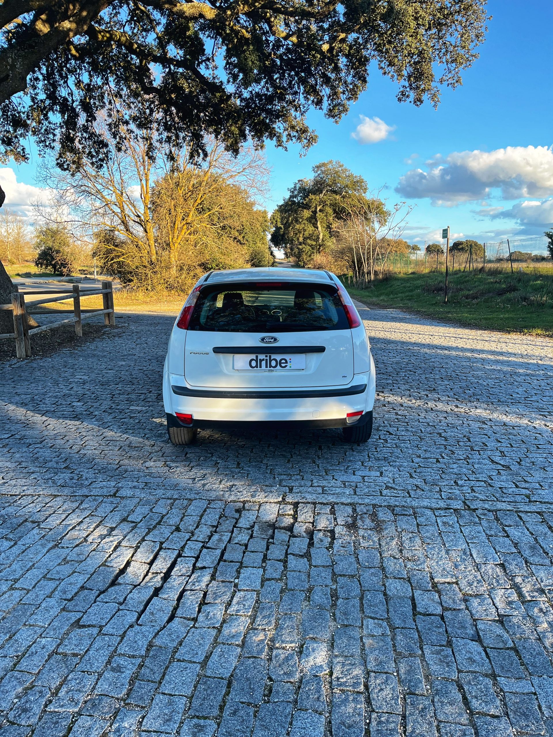 VENDIDO: FORD FOCUS AMBIENTE 1.6 100CV