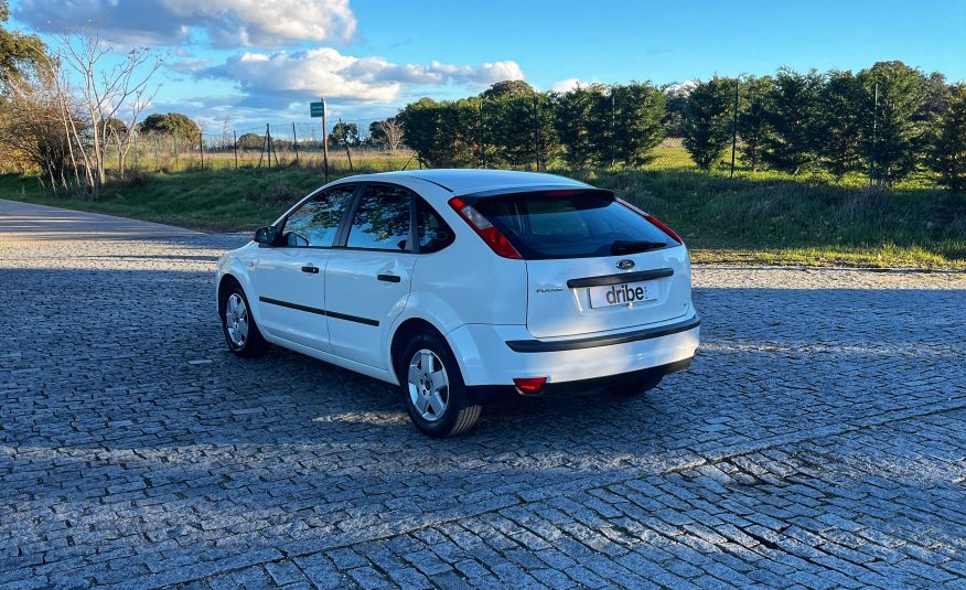 VENDIDO: FORD FOCUS AMBIENTE 1.6 100CV