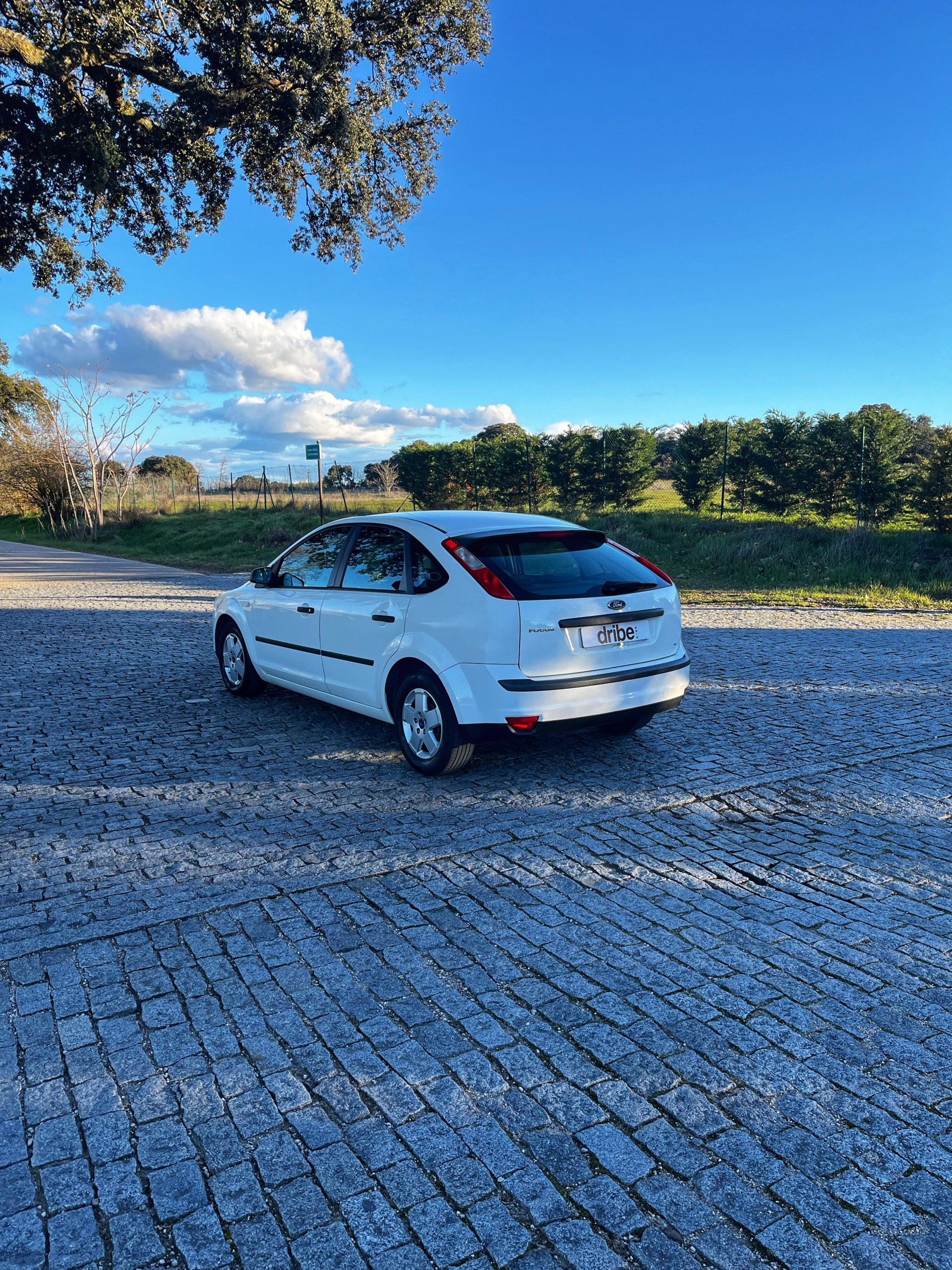 VENDIDO: FORD FOCUS AMBIENTE 1.6 100CV