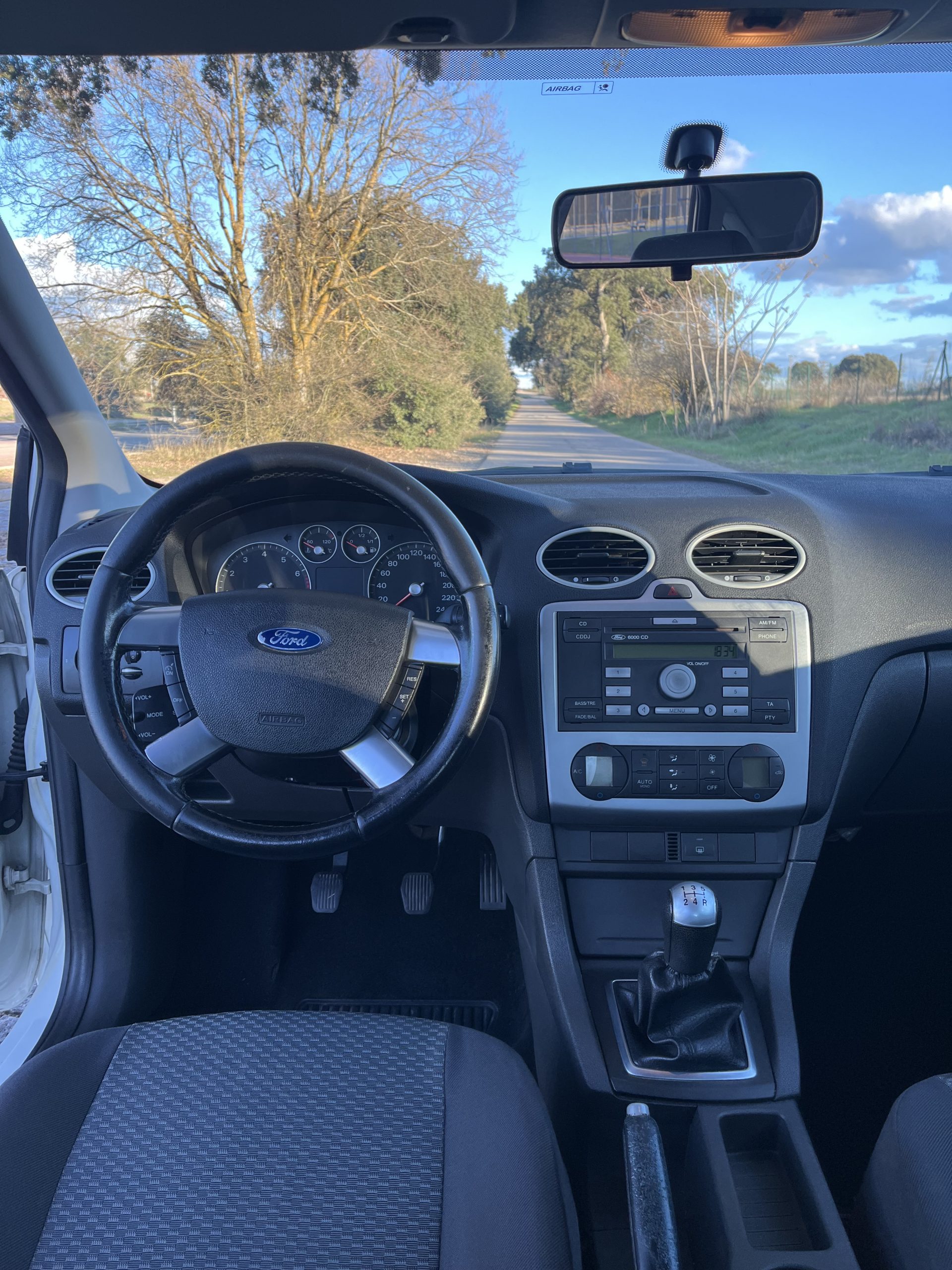 VENDIDO: FORD FOCUS AMBIENTE 1.6 100CV