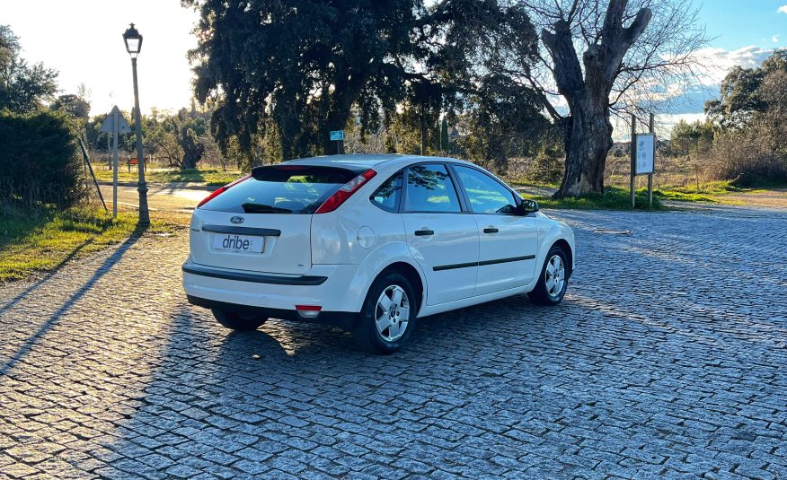 VENDIDO: FORD FOCUS AMBIENTE 1.6 100CV