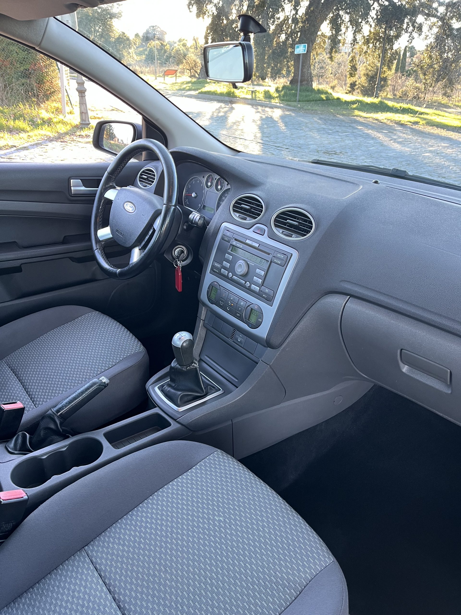 VENDIDO: FORD FOCUS AMBIENTE 1.6 100CV