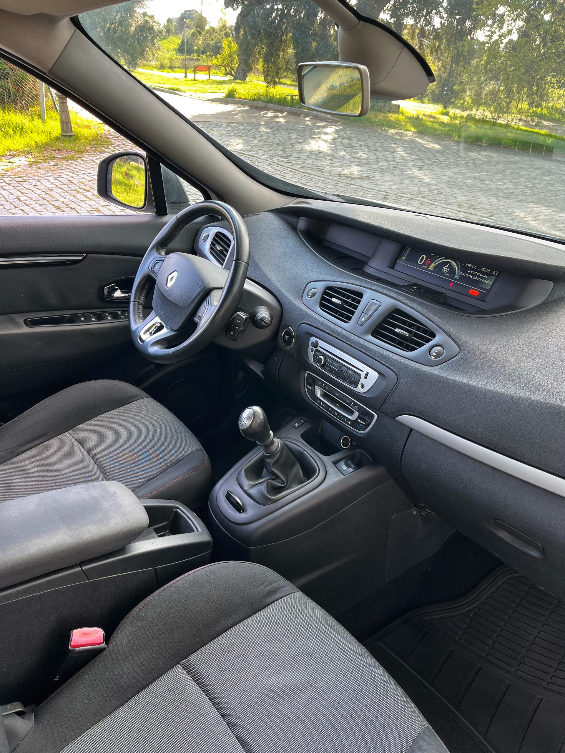 VENDIDO: RENAULT SCENIC SELECTION ENERGY DCI 110CV