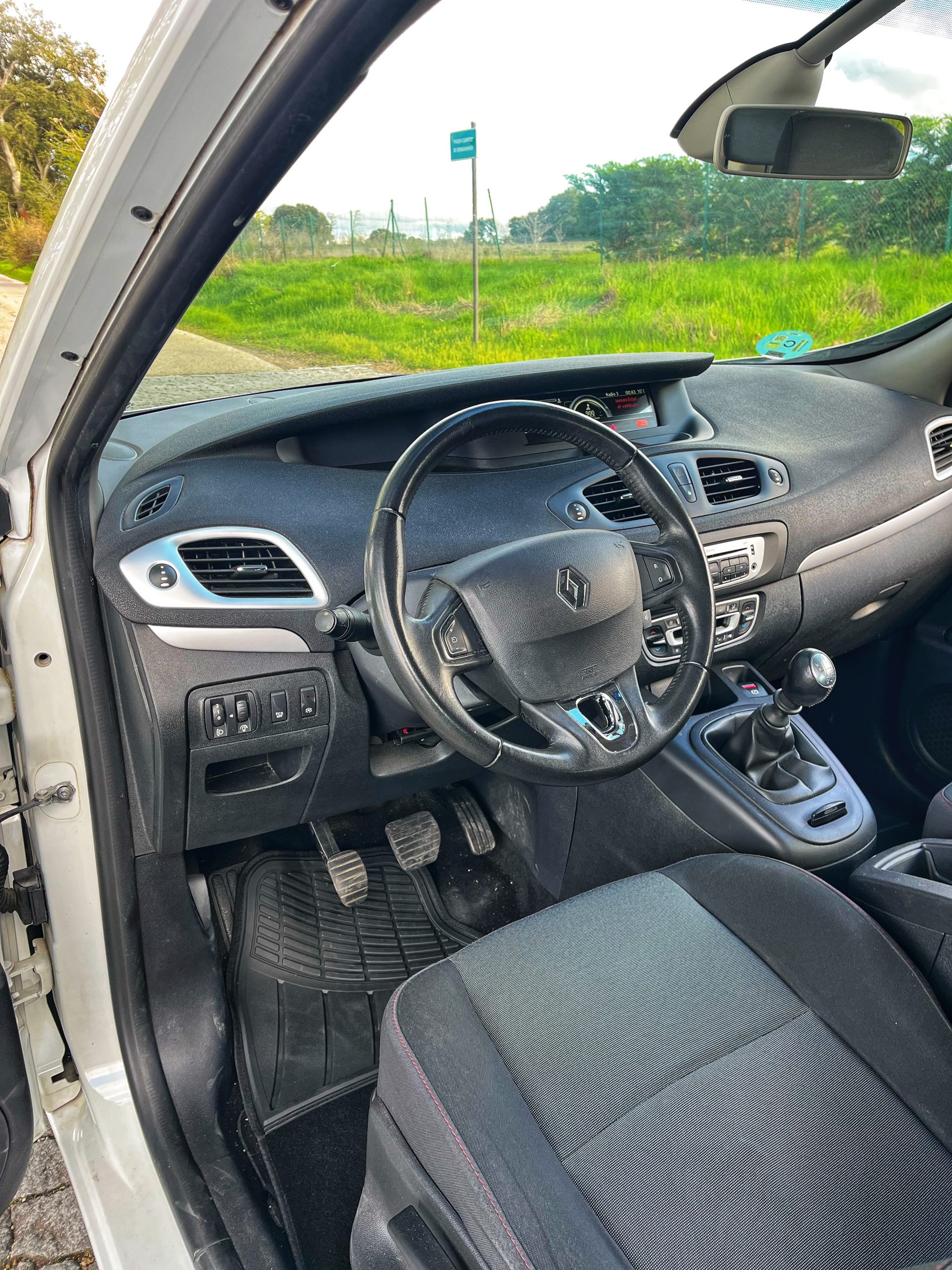 VENDIDO: RENAULT SCENIC SELECTION ENERGY DCI 110CV