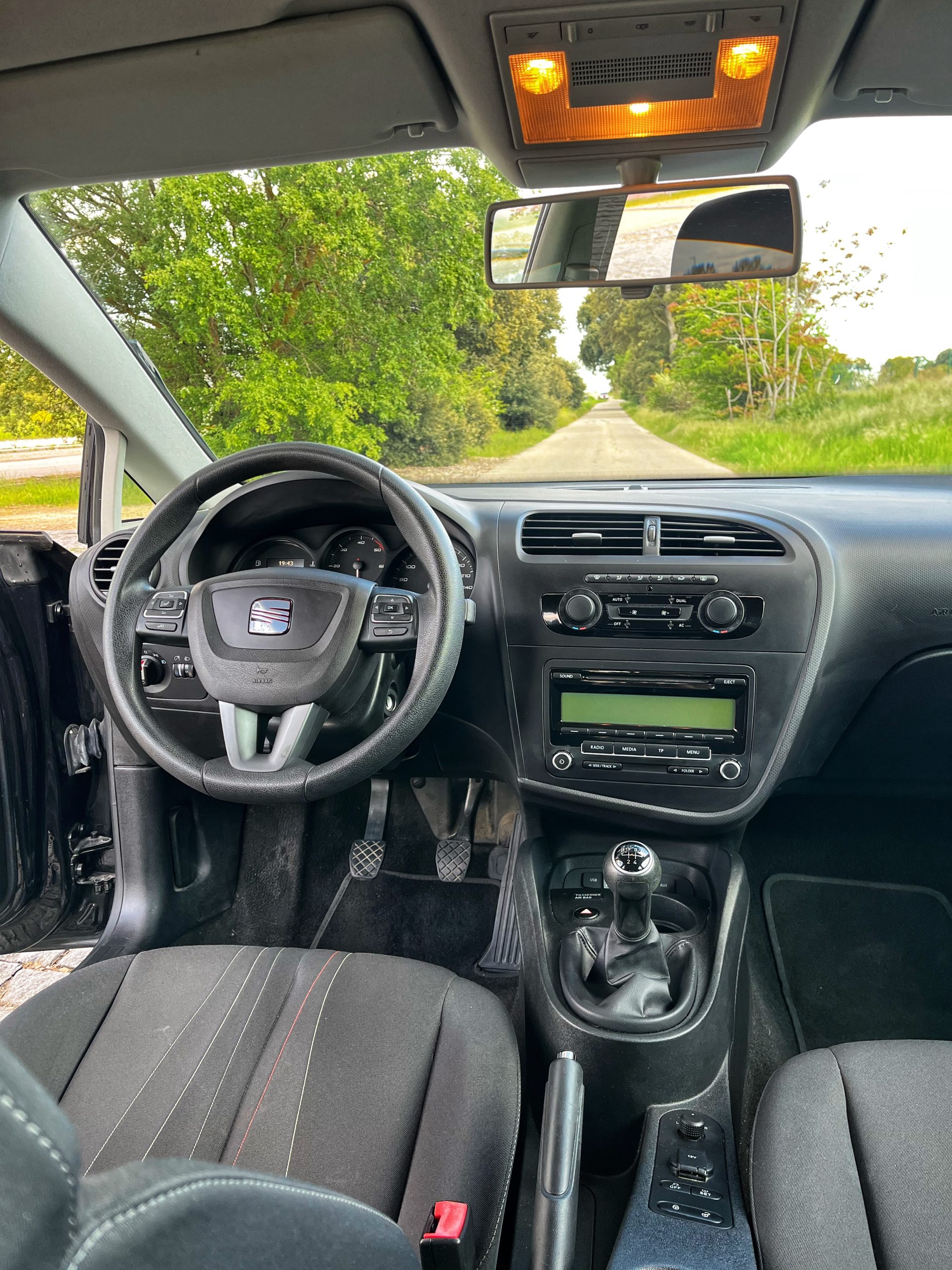 VENDIDO: SEAT LEON STYLE COPA 1.6 TDI 105CV