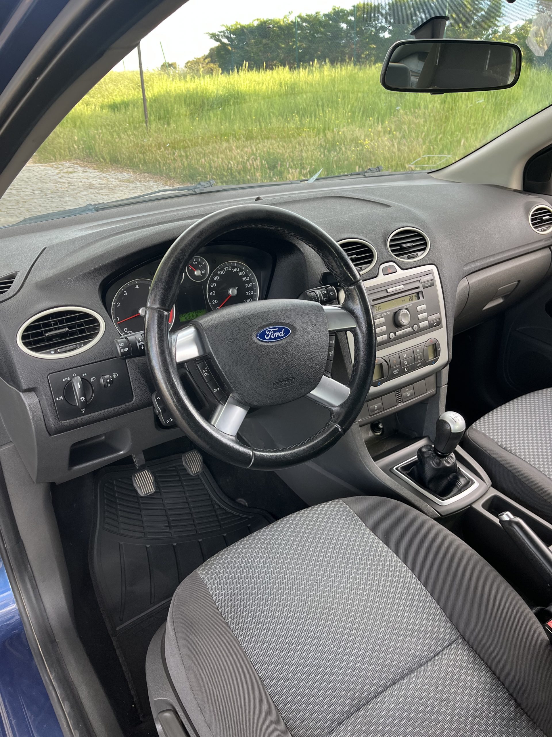 VENDIDO: FORD FOCUS TREND 1.6 100CV