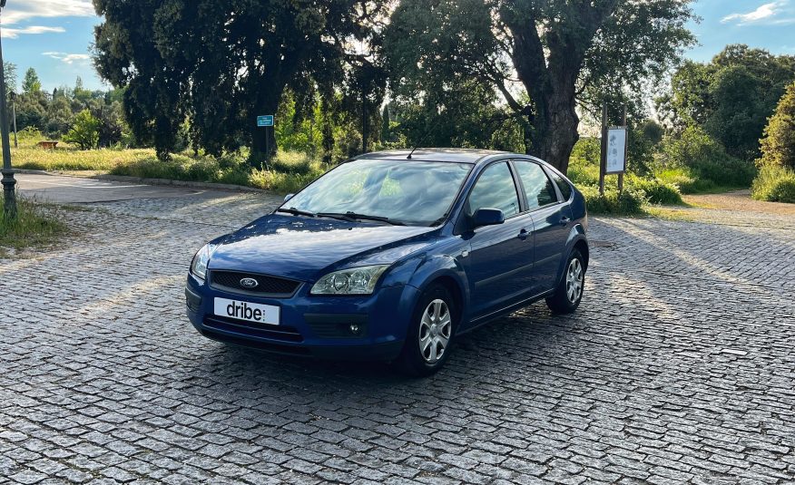 VENDIDO: FORD FOCUS TREND 1.6 100CV