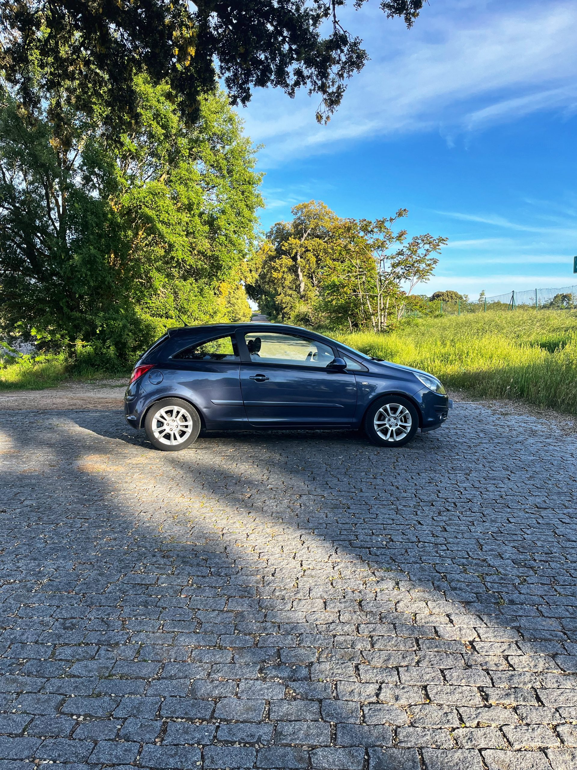 VENDIDO: OPEL CORSA SPORT 1.4 90CV
