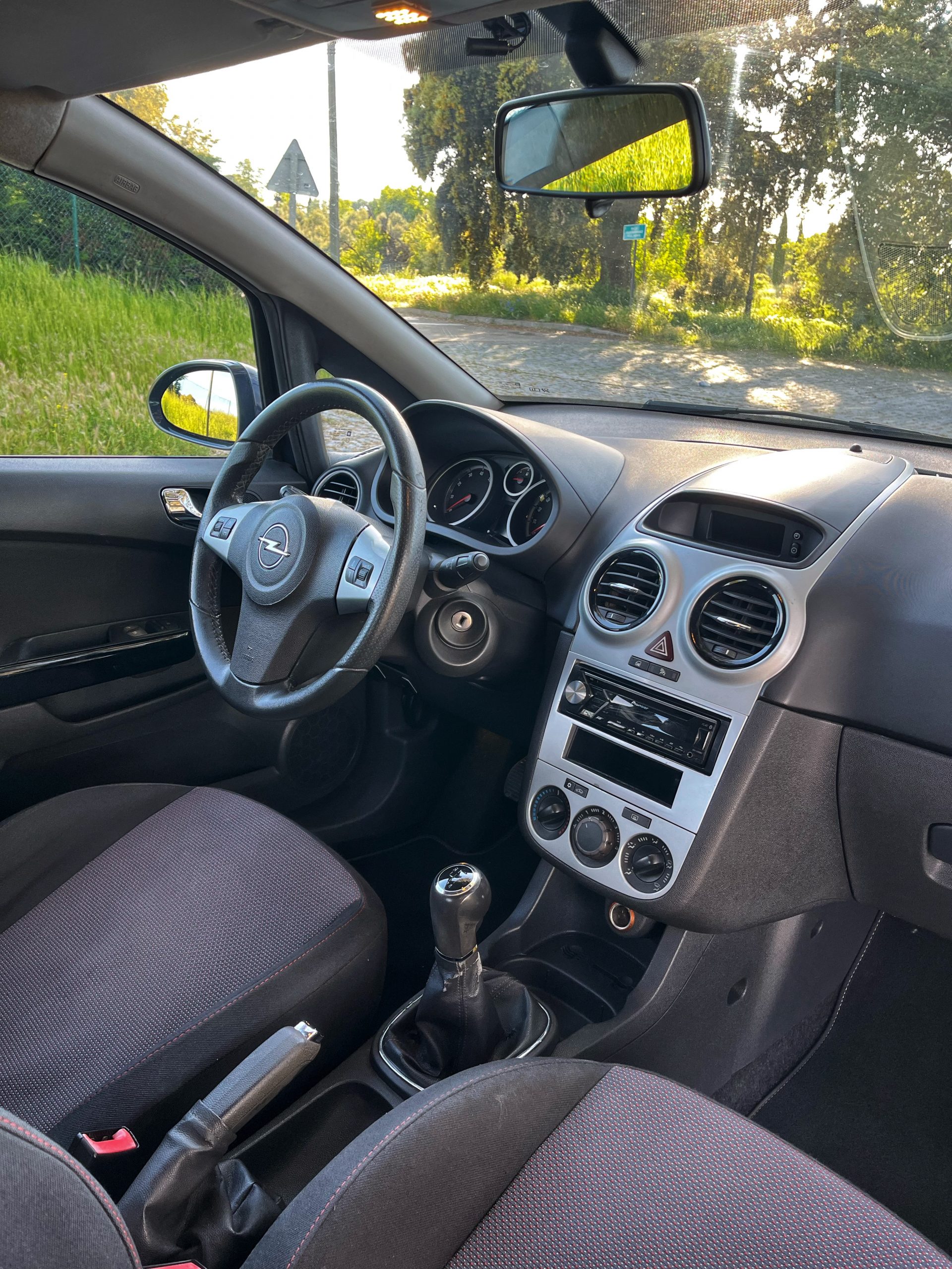 VENDIDO: OPEL CORSA SPORT 1.4 90CV