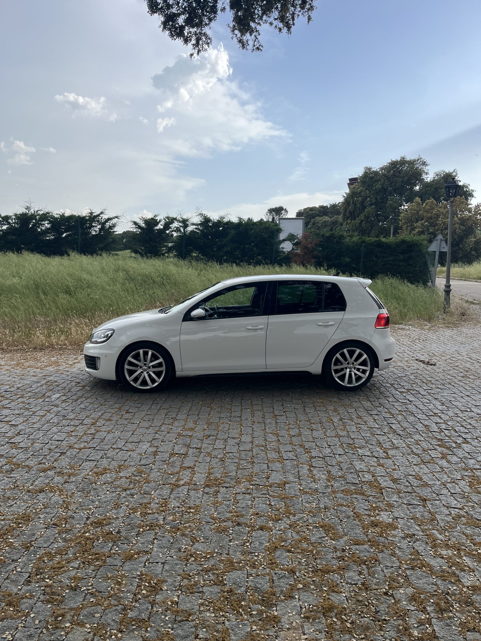 VENDIDO: VOLKSWAGEN GOLF GTD 2.0 TDI 170CV DSG