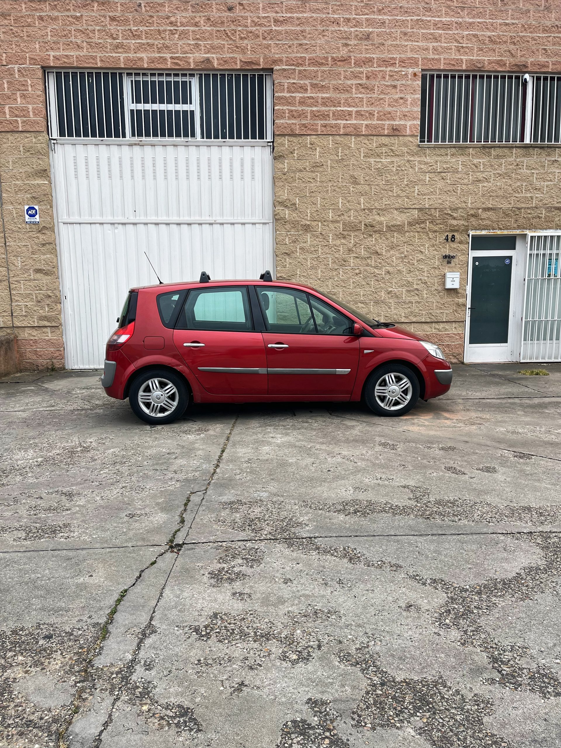 VENDIDO: RENAULT SCENIC LUXE PRIVILEGE 1.9DCI 120CV