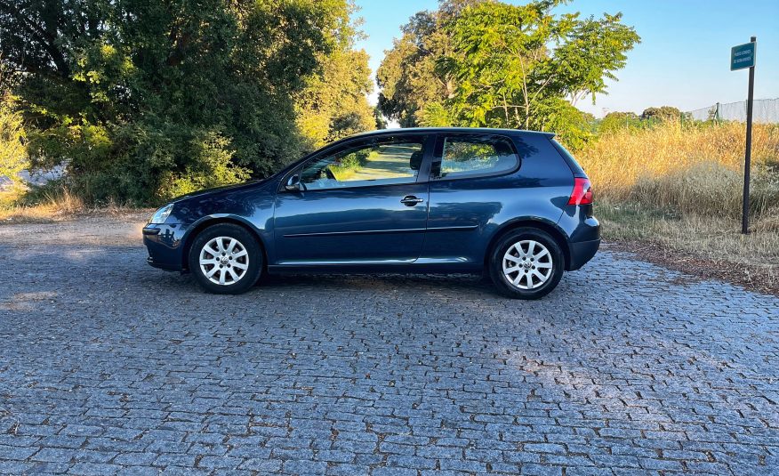 VENDIDO: VOLKSWAGEN GOLF HIGHLINE 1.9 TDI 105CV