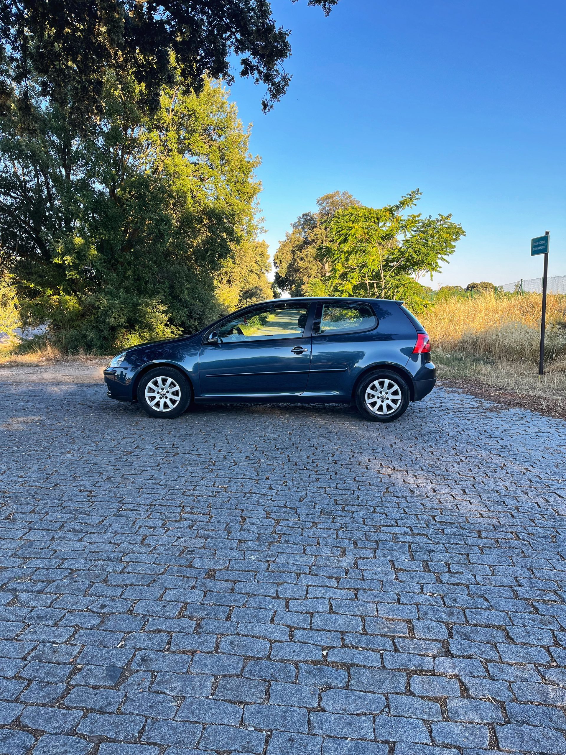 VENDIDO: VOLKSWAGEN GOLF HIGHLINE 1.9 TDI 105CV