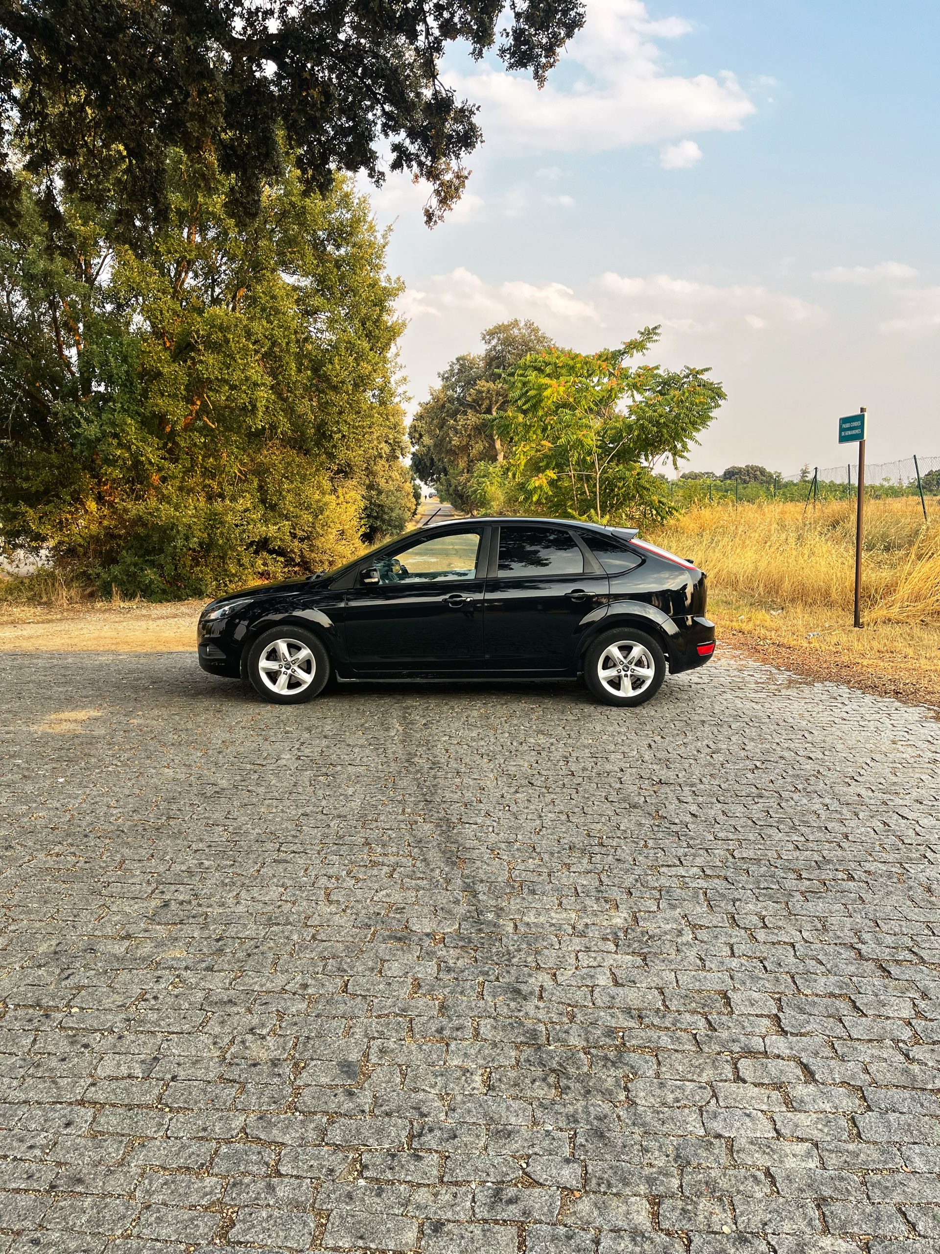 VENDIDO: FORD FOCUS TREND 1.6 100CV