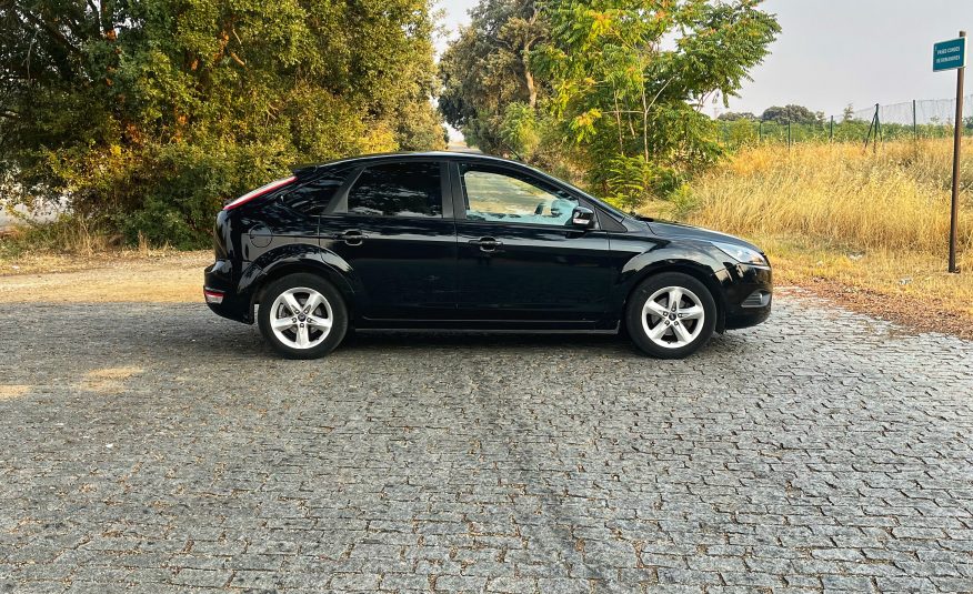 VENDIDO: FORD FOCUS TREND 1.6 100CV