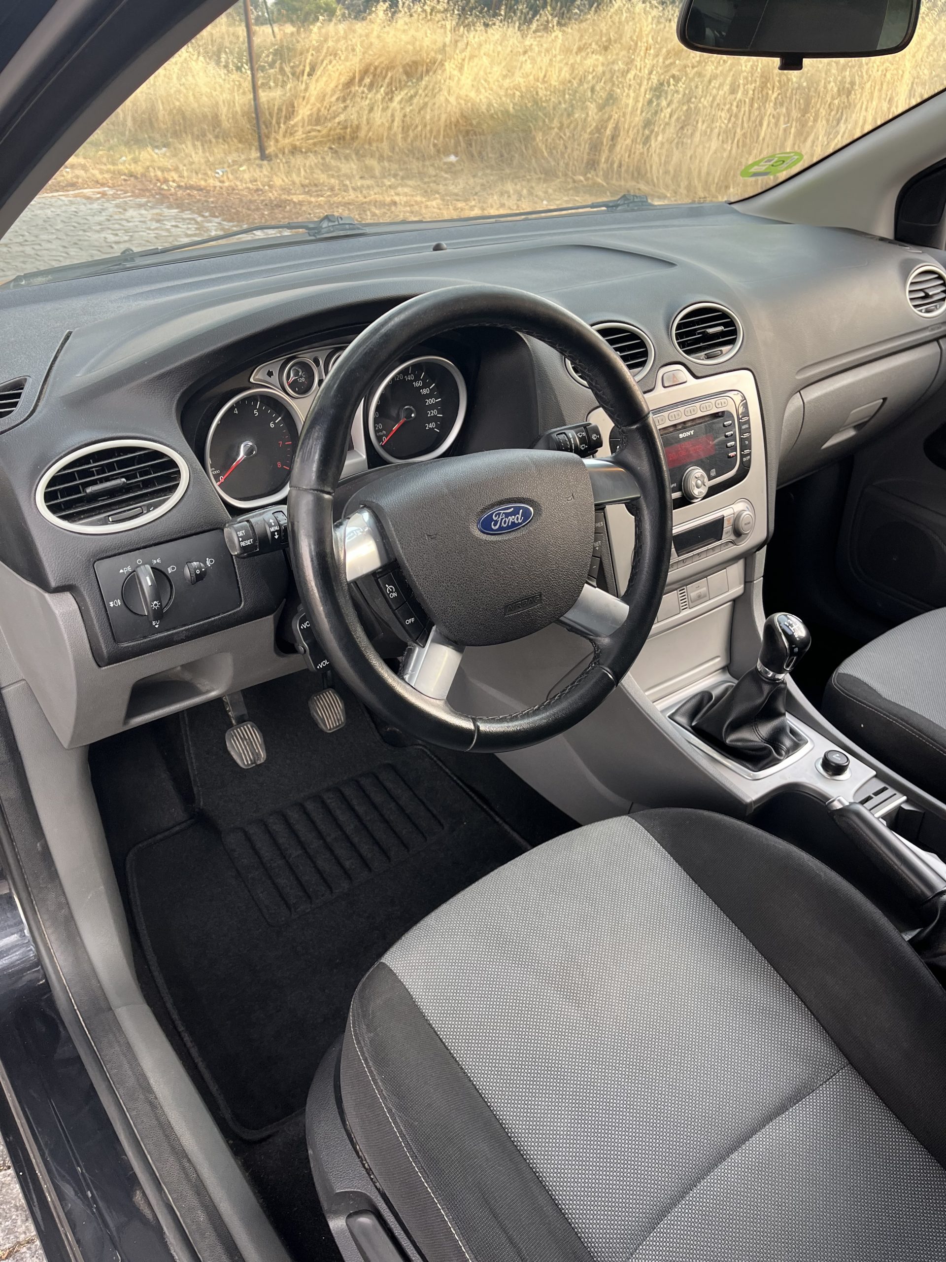 VENDIDO: FORD FOCUS TREND 1.6 100CV