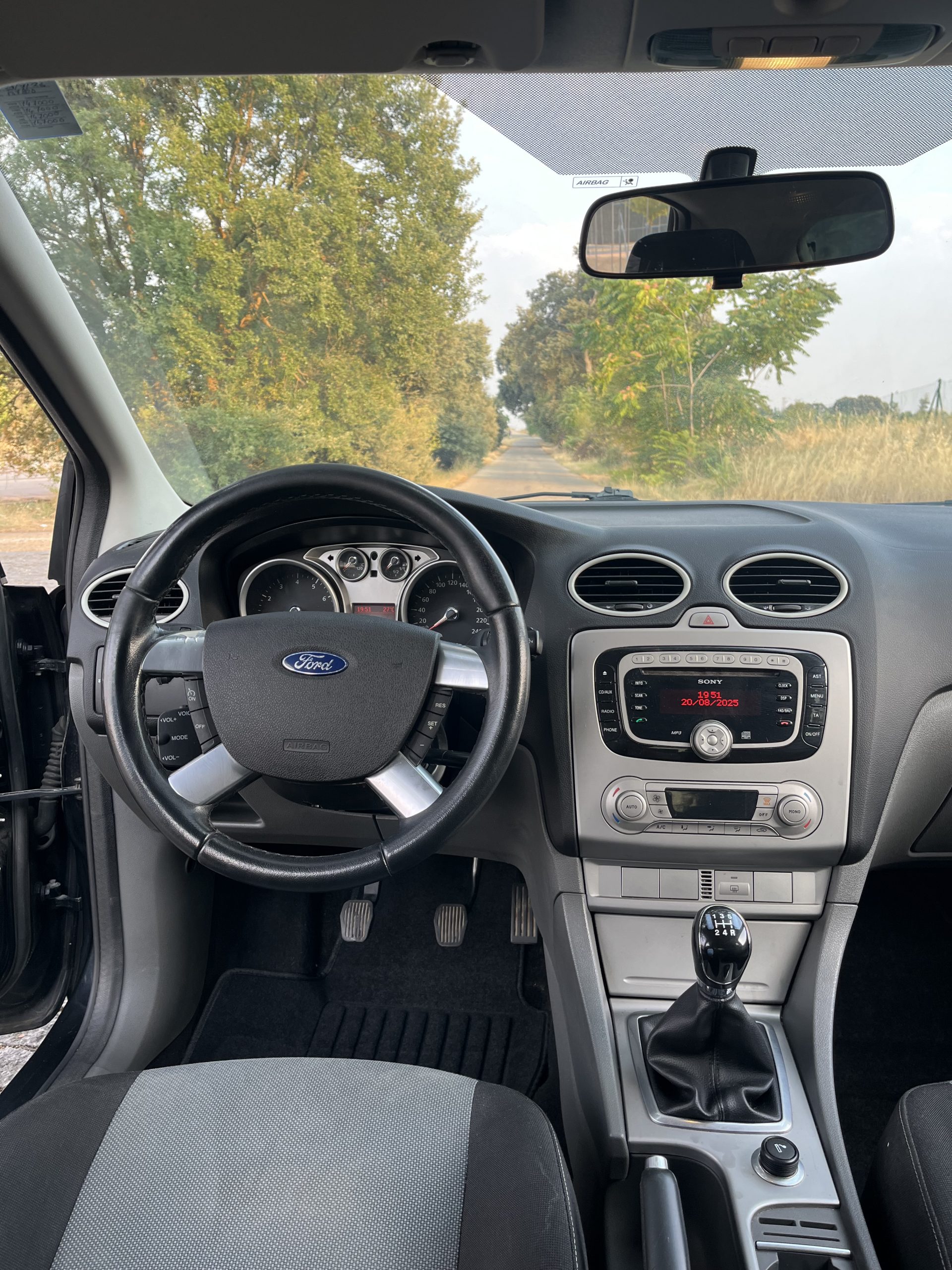 VENDIDO: FORD FOCUS TREND 1.6 100CV