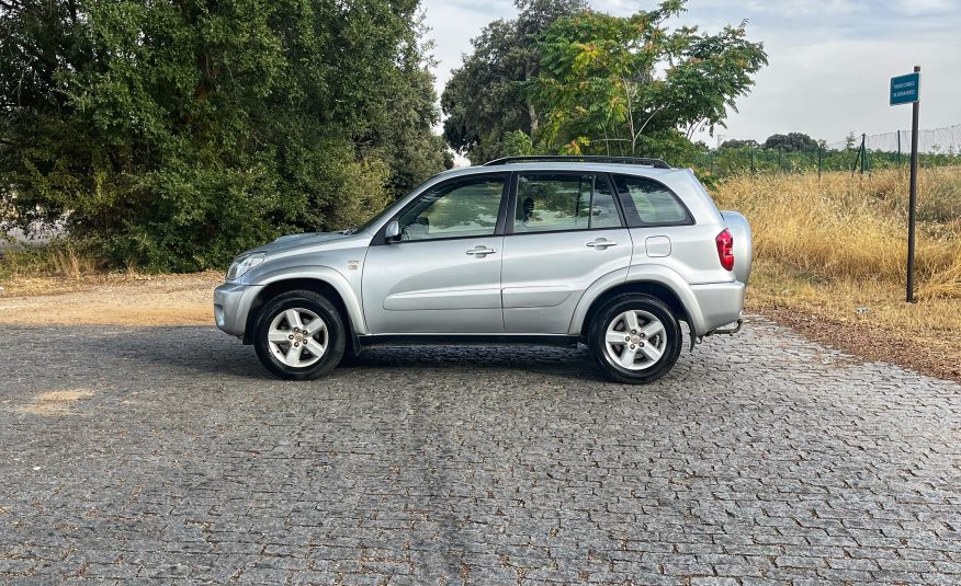 VENDIDO: TOYOTA RAV4 SOL 2.0 D-4D 116CV 4X4