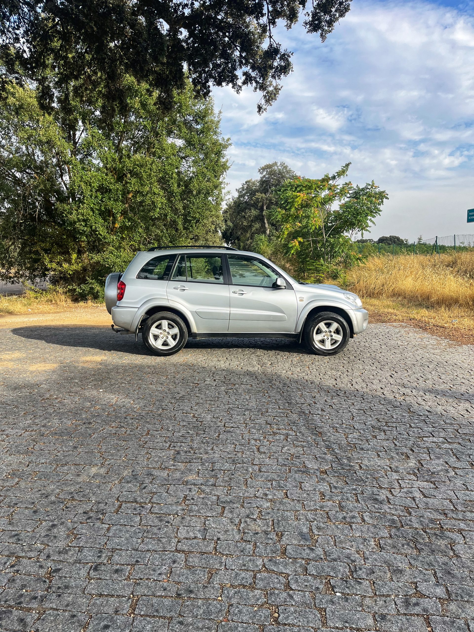VENDIDO: TOYOTA RAV4 SOL 2.0 D-4D 116CV 4X4