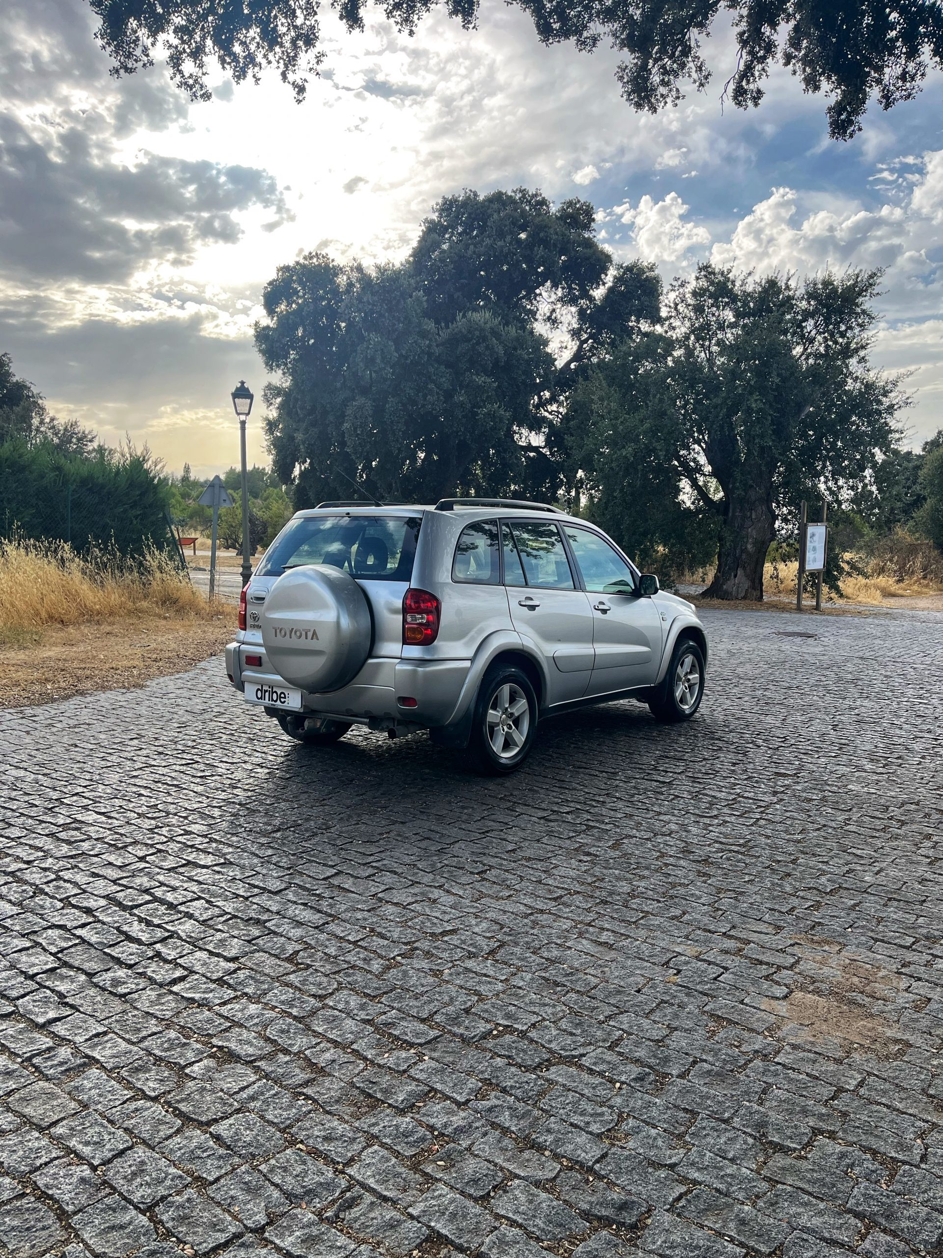 VENDIDO: TOYOTA RAV4 SOL 2.0 D-4D 116CV 4X4