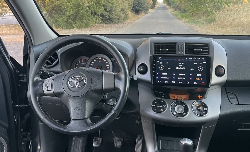 VENDIDO: TOYOTA RAV4 SOL 2.2 D4D 136CV 4X4