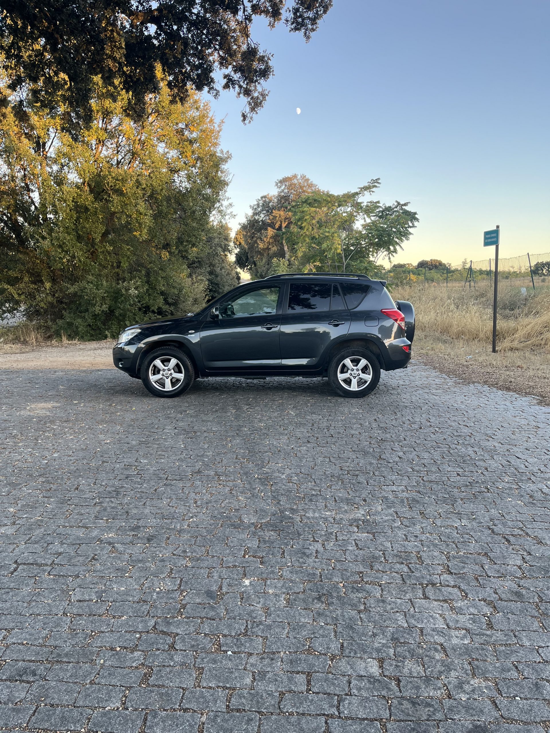 VENDIDO: TOYOTA RAV4 SOL 2.2 D4D 136CV 4X4