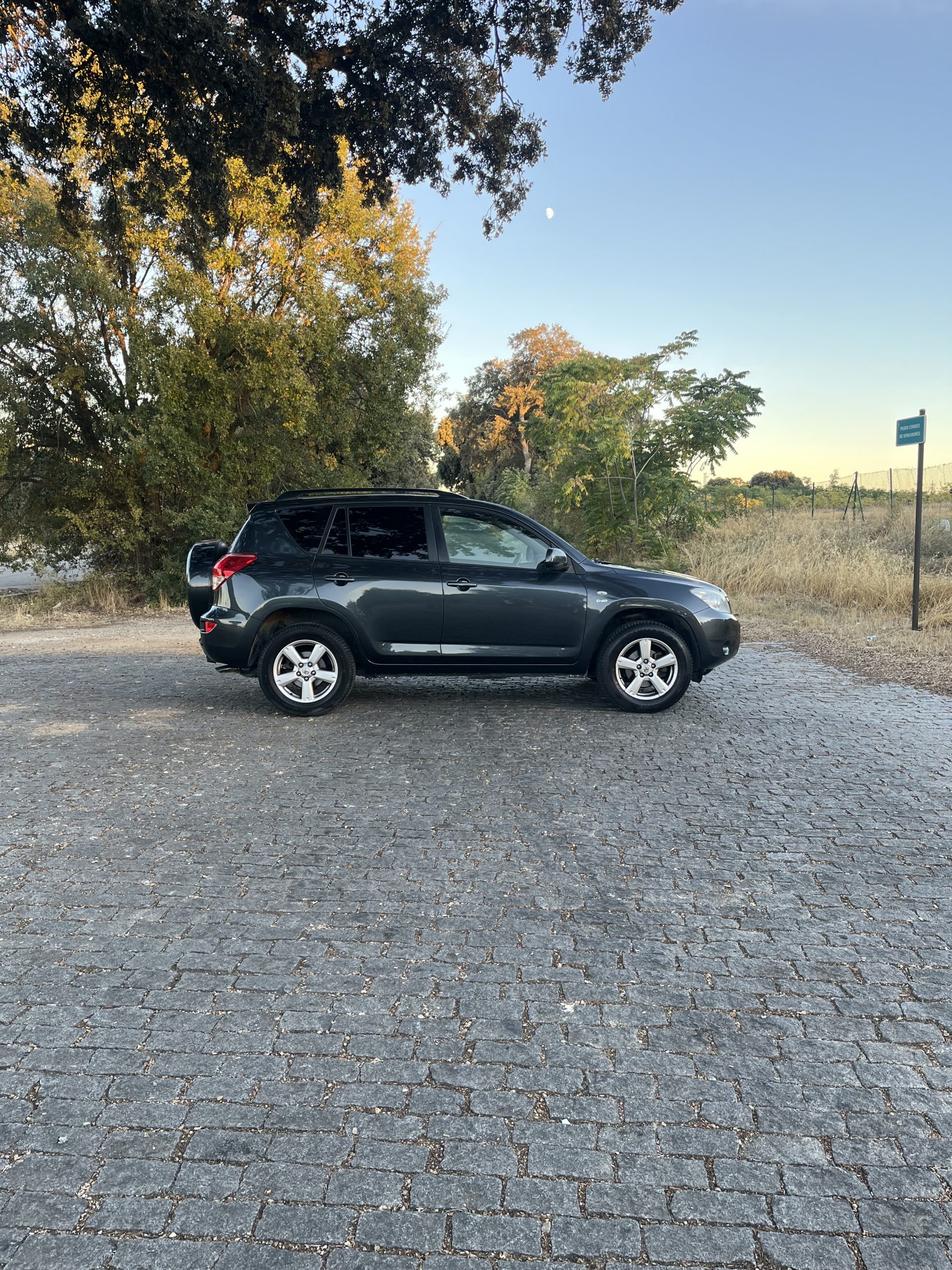 VENDIDO: TOYOTA RAV4 SOL 2.2 D4D 136CV 4X4