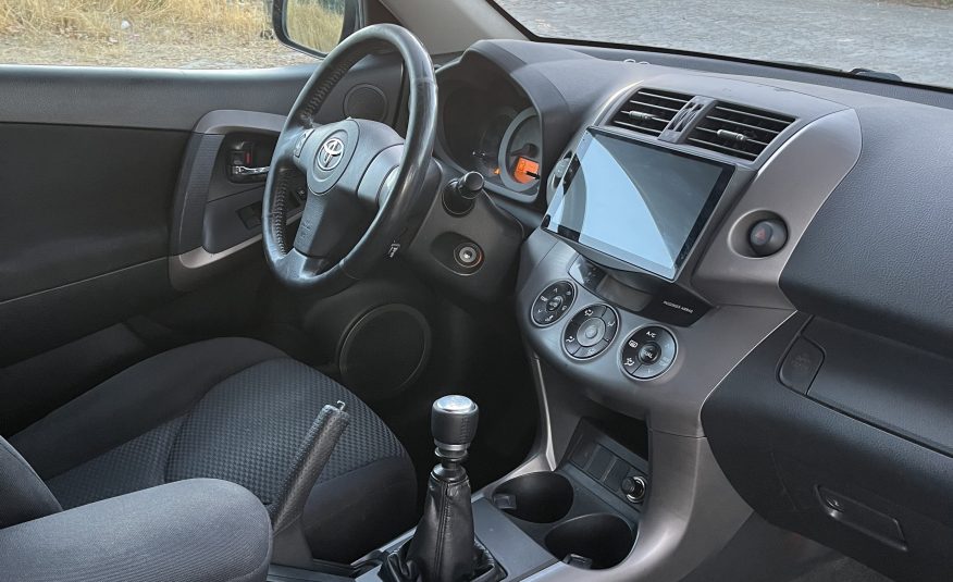 VENDIDO: TOYOTA RAV4 SOL 2.2 D4D 136CV 4X4