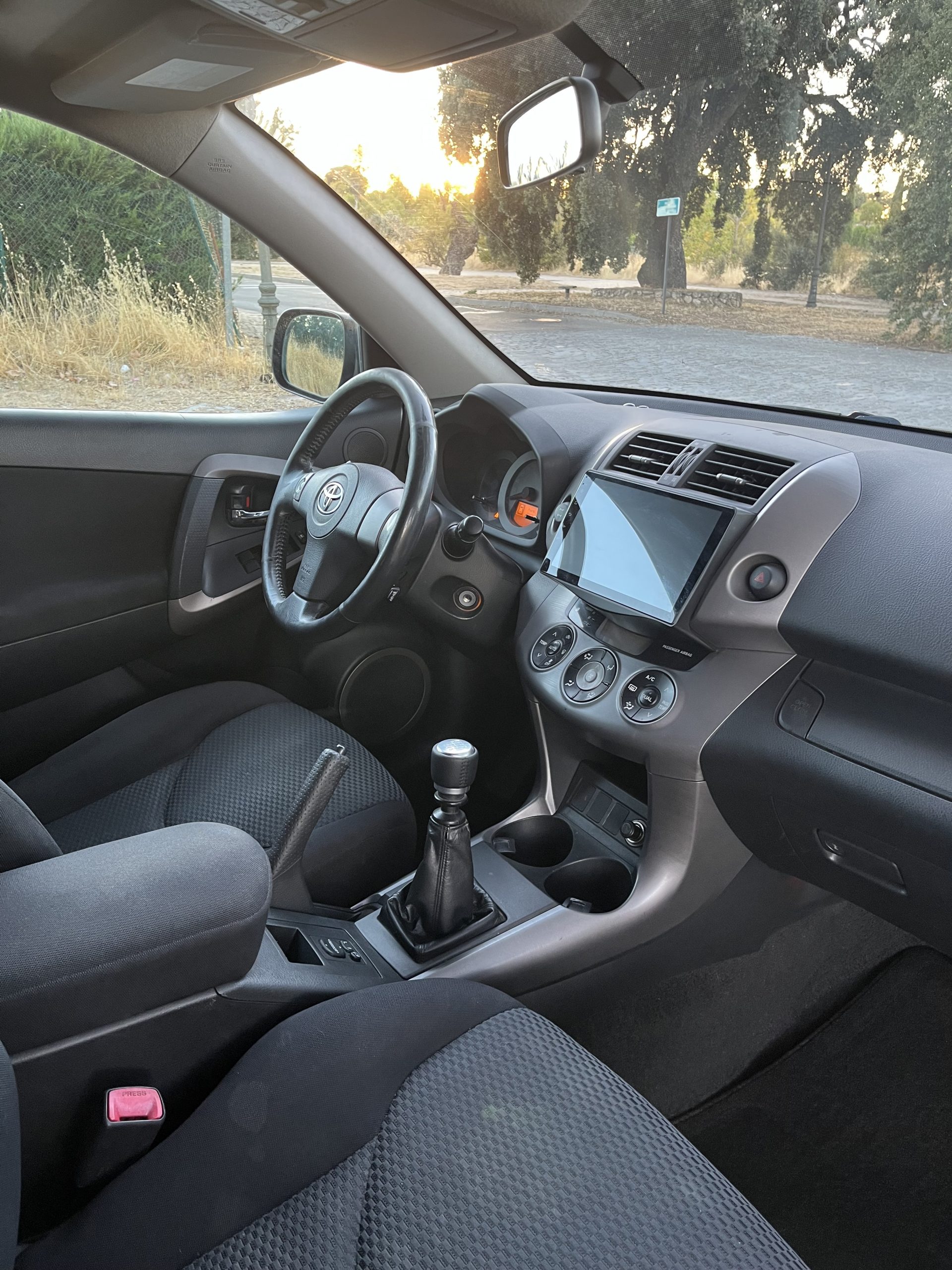 VENDIDO: TOYOTA RAV4 SOL 2.2 D4D 136CV 4X4