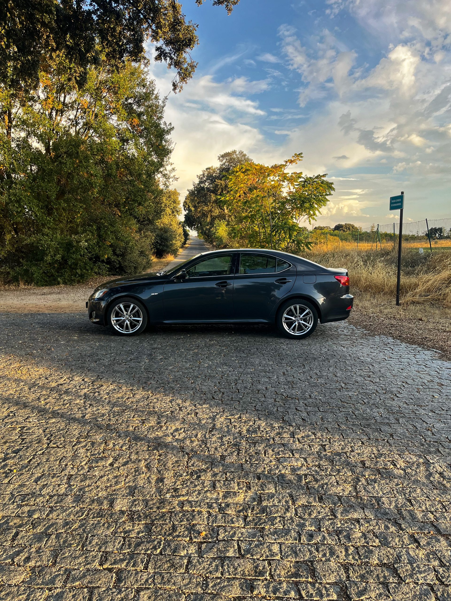 LEXUS IS 220d SPORT 2.2d 177cv