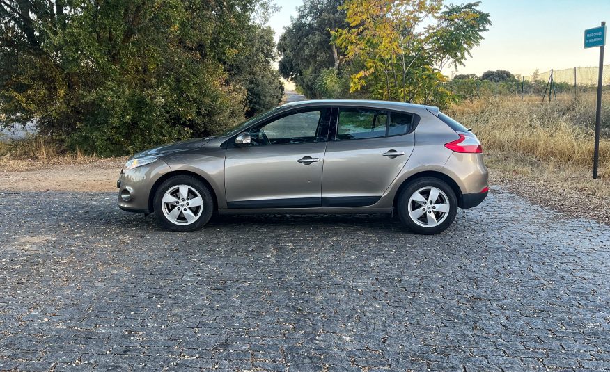 RESERVADO: RENAULT MEGANE DYNAMIQUE 1.6 110CV