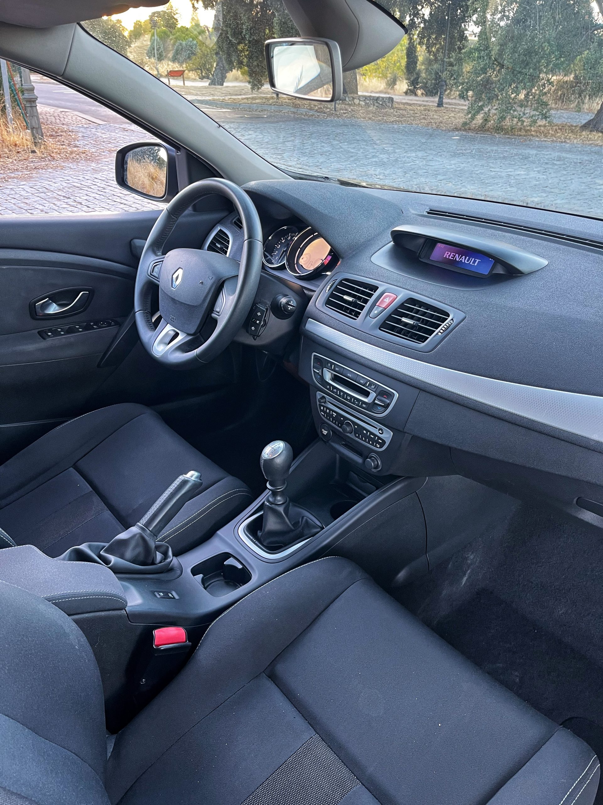 VENDIDO: RENAULT MEGANE DYNAMIQUE 1.6 110CV