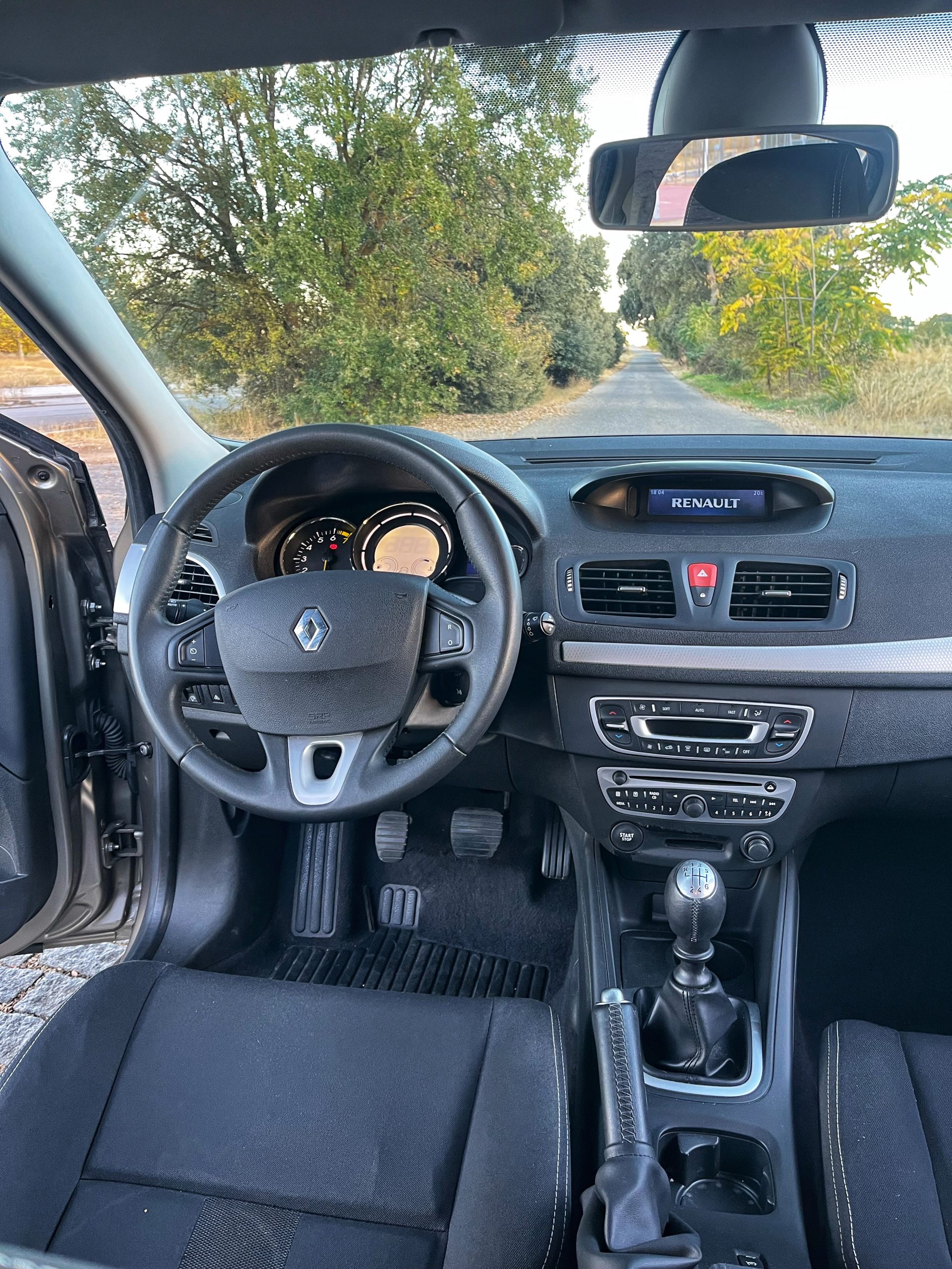 VENDIDO: RENAULT MEGANE DYNAMIQUE 1.6 110CV