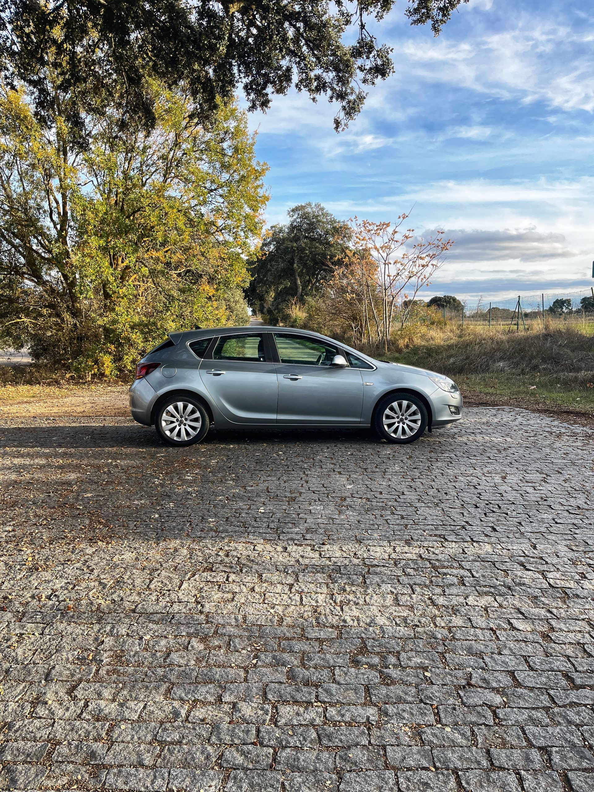 RESERVADO: OPEL ASTRA SPORT 1.4 TURBO 140CV
